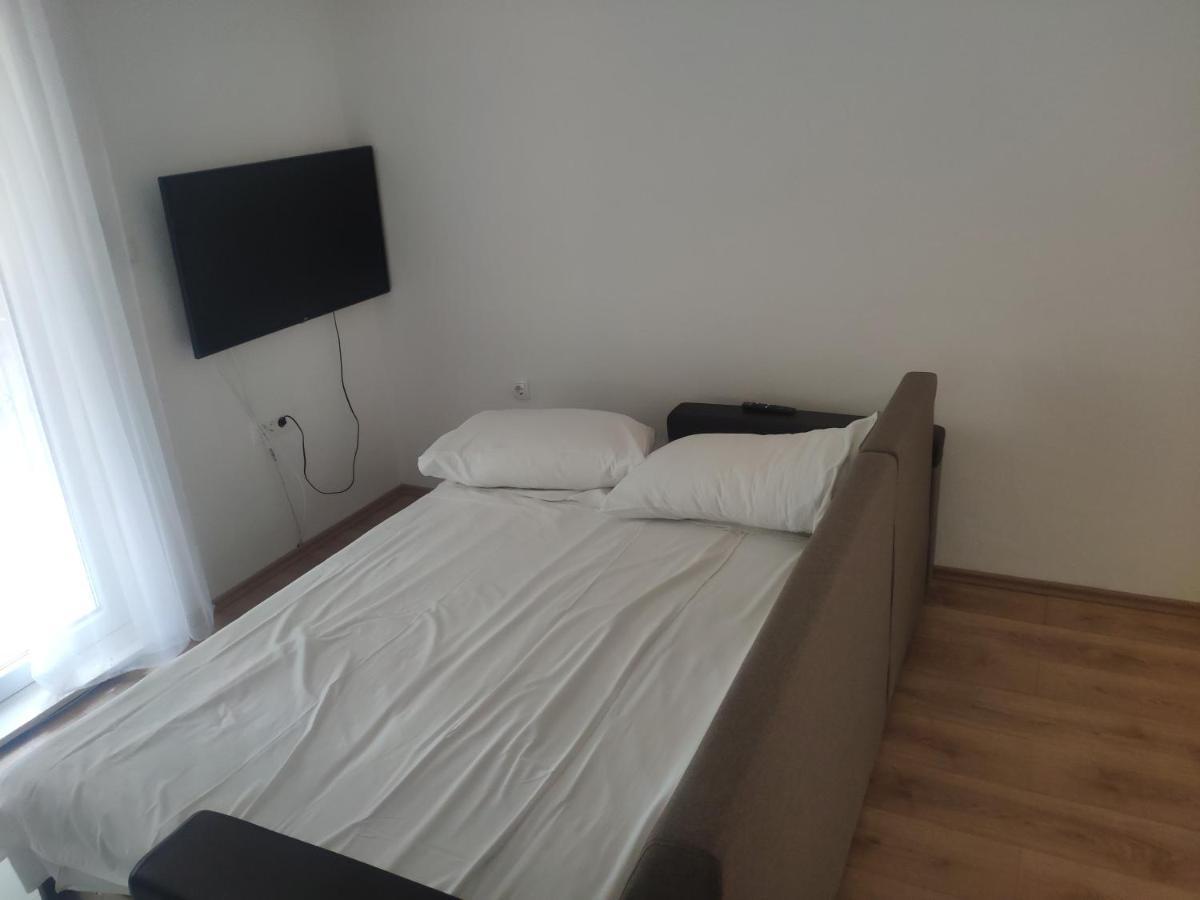 Apartment Tome Биоград-на-Мору Экстерьер фото