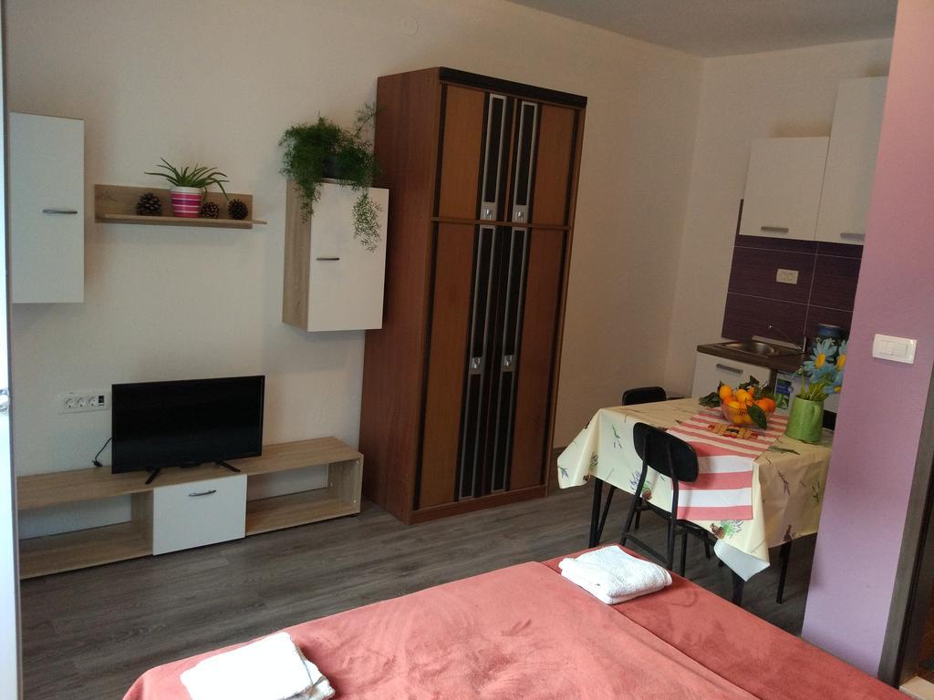 Apartment Tome Биоград-на-Мору Экстерьер фото