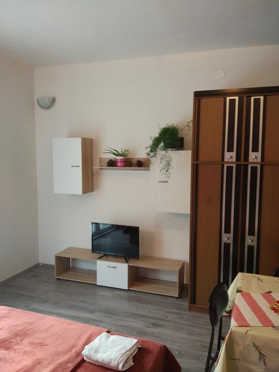 Apartment Tome Биоград-на-Мору Экстерьер фото