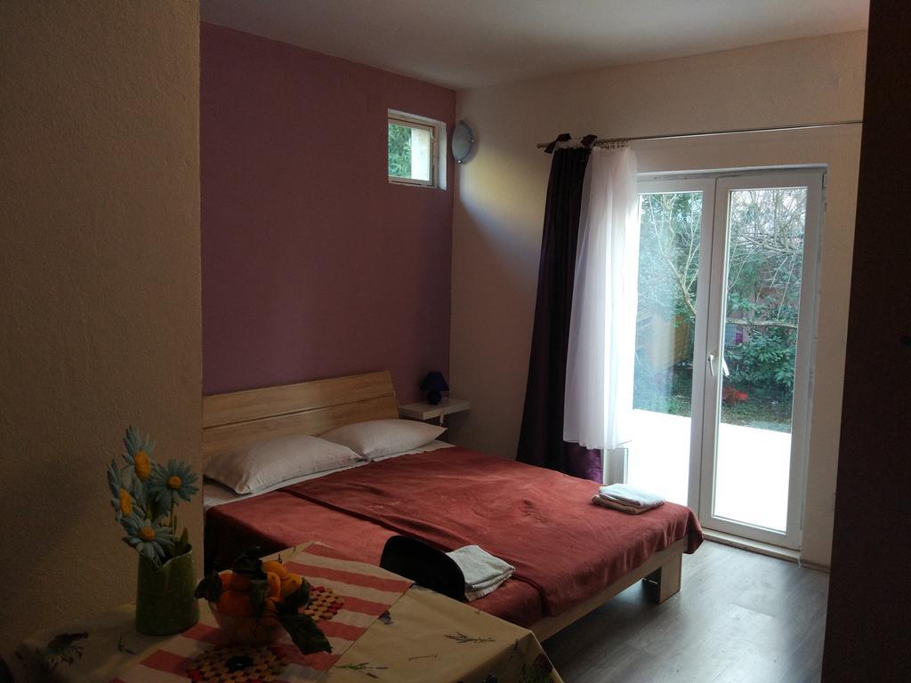 Apartment Tome Биоград-на-Мору Экстерьер фото